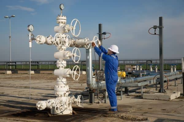 FMI: Încetarea livrărilor de gaze rusești ar provoca o recesiune severă în Europa